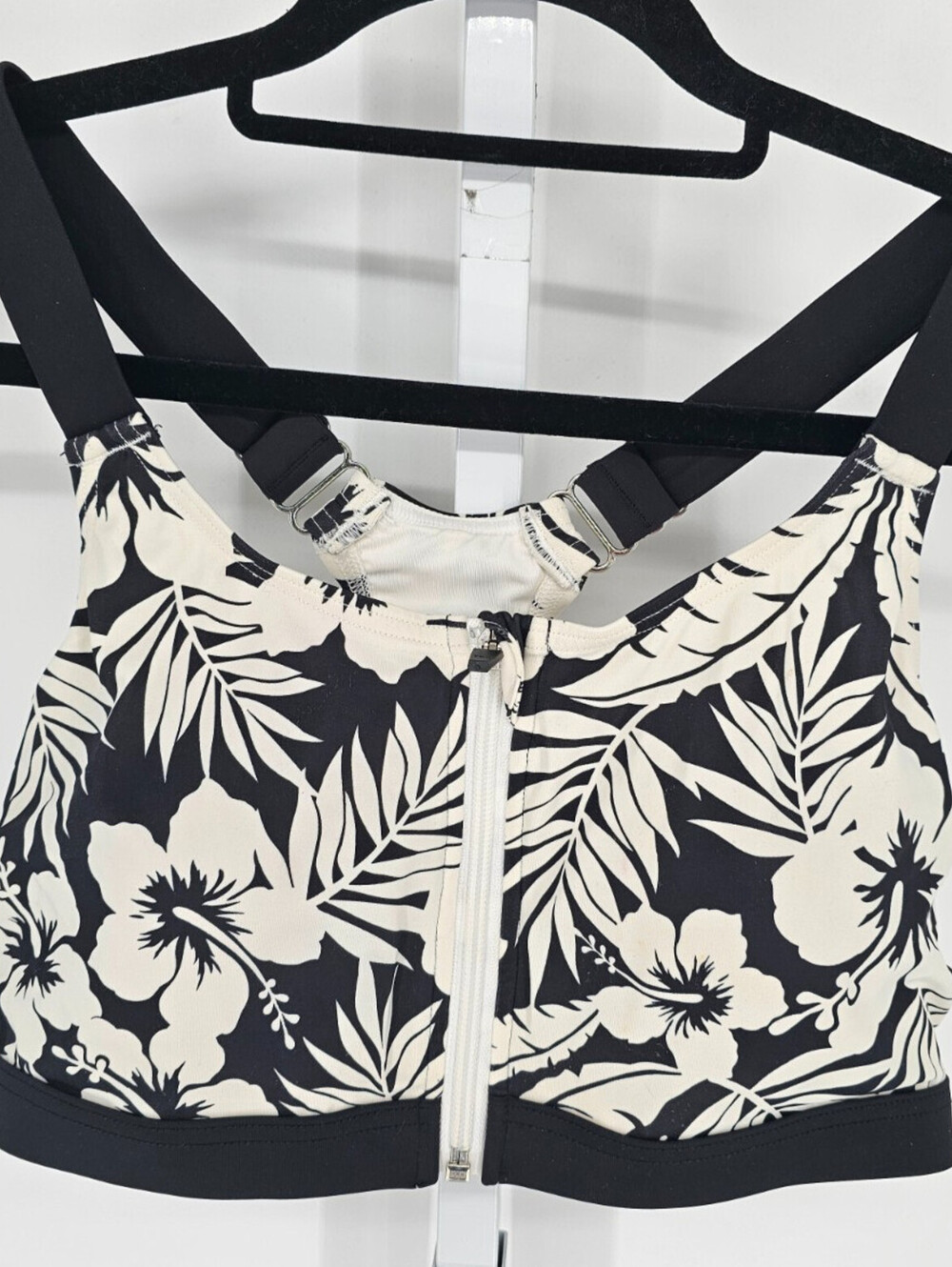 Lands' End Womens Sz S Zip Front Sports Bra Black White Tropical Floral Print